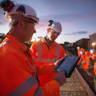 Construction workers connecting their site using Rapid Site solutions